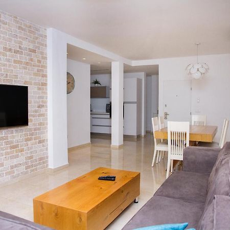Apartments4you Etsel Bat Yam Extérieur photo