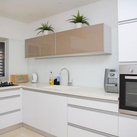 Apartments4you Etsel Bat Yam Extérieur photo