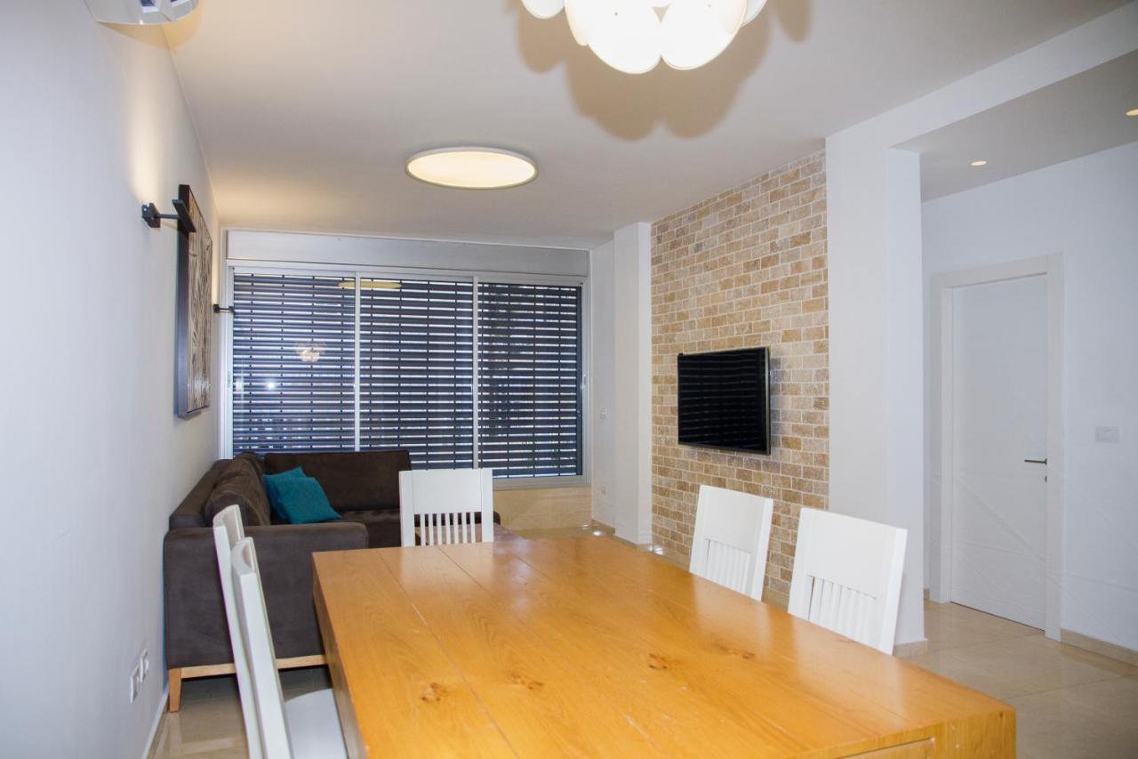 Apartments4you Etsel Bat Yam Extérieur photo