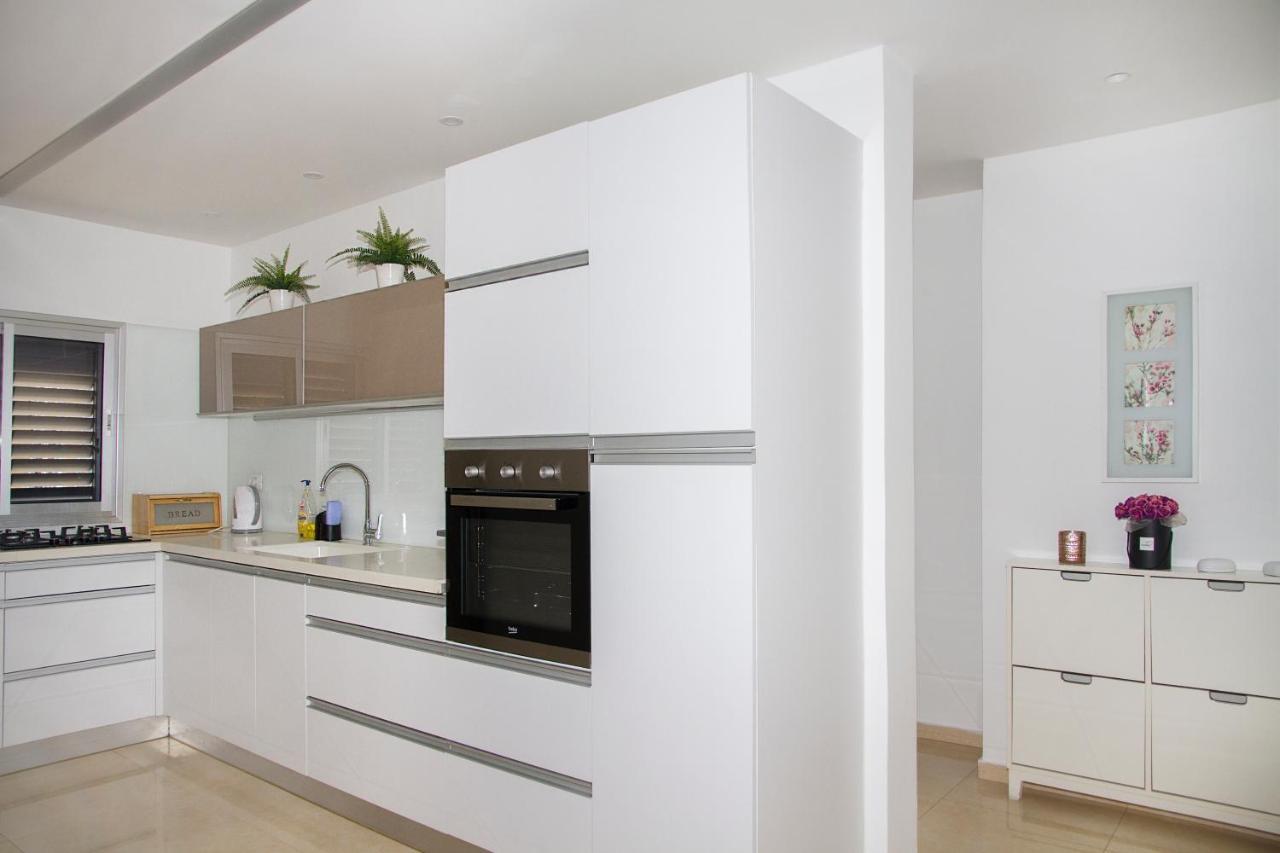Apartments4you Etsel Bat Yam Extérieur photo
