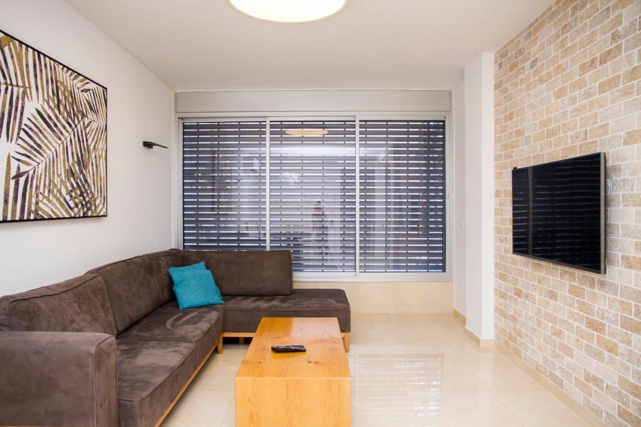 Apartments4you Etsel Bat Yam Extérieur photo