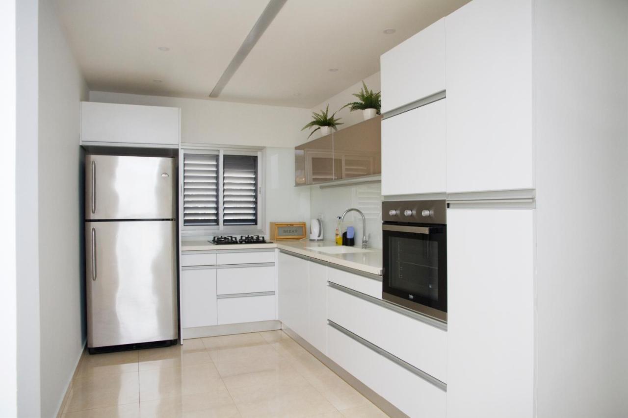 Apartments4you Etsel Bat Yam Extérieur photo