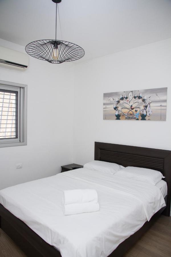 Apartments4you Etsel Bat Yam Extérieur photo