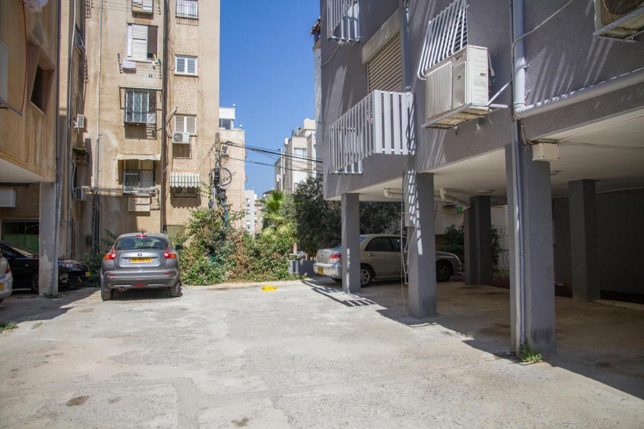 Apartments4you Etsel Bat Yam Extérieur photo